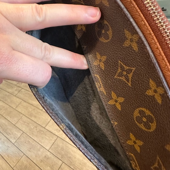 Louis Vuitton Monogram Orsay Clutch - Picture 3 of 4